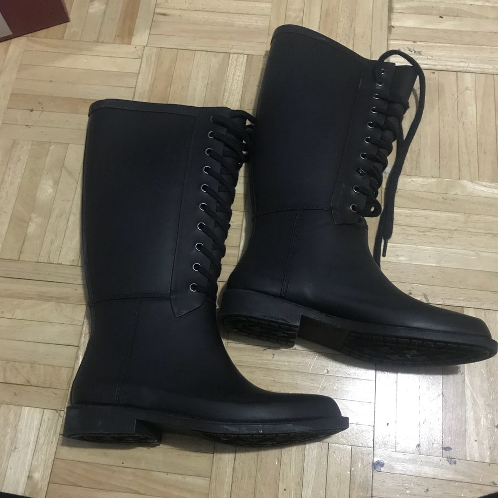 Lace up rain boots
